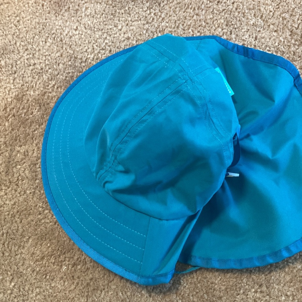 Sunday afternoons kids sun hat size small